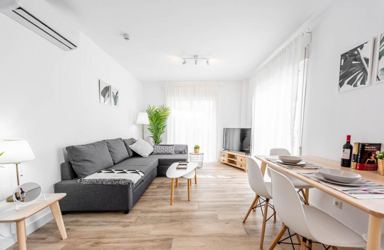 Apartamentos Toboso Plaza Nerja Eksteriør billede