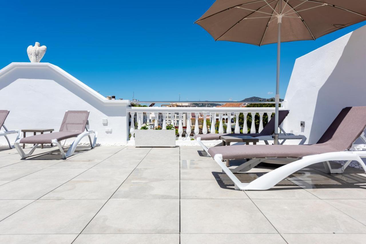 Apartamentos Toboso Plaza Nerja Eksteriør billede Terrace