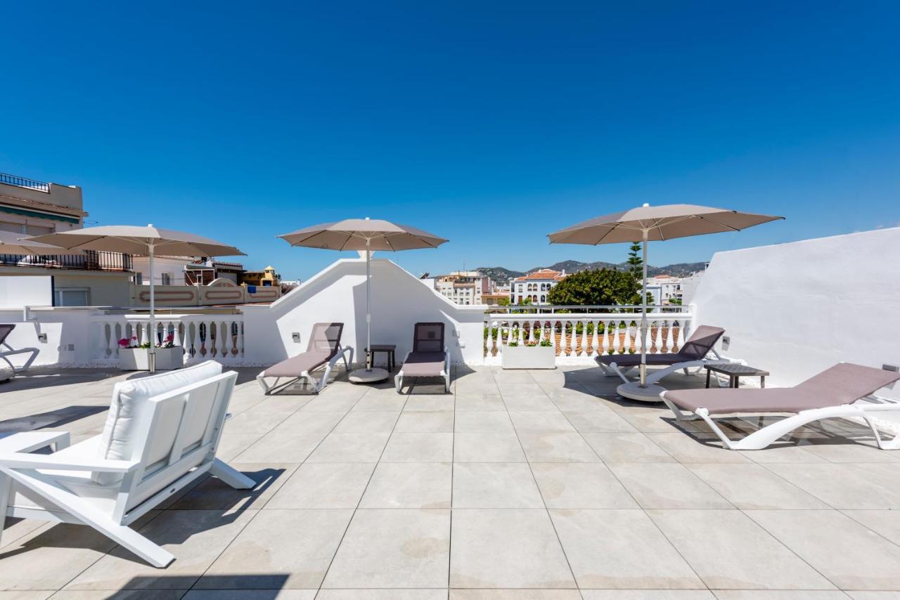 Apartamentos Toboso Plaza Nerja Eksteriør billede Rooftop terrace